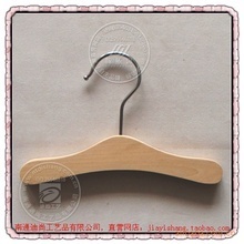 實(shí)木寵物衣架促銷：低價(jià)批發(fā)，專為愛寵設(shè)計(jì)